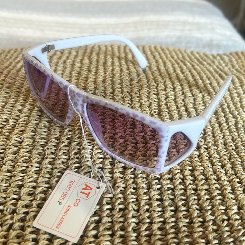 R.O.C Taiwan Lavender and White Sunglasses NWT